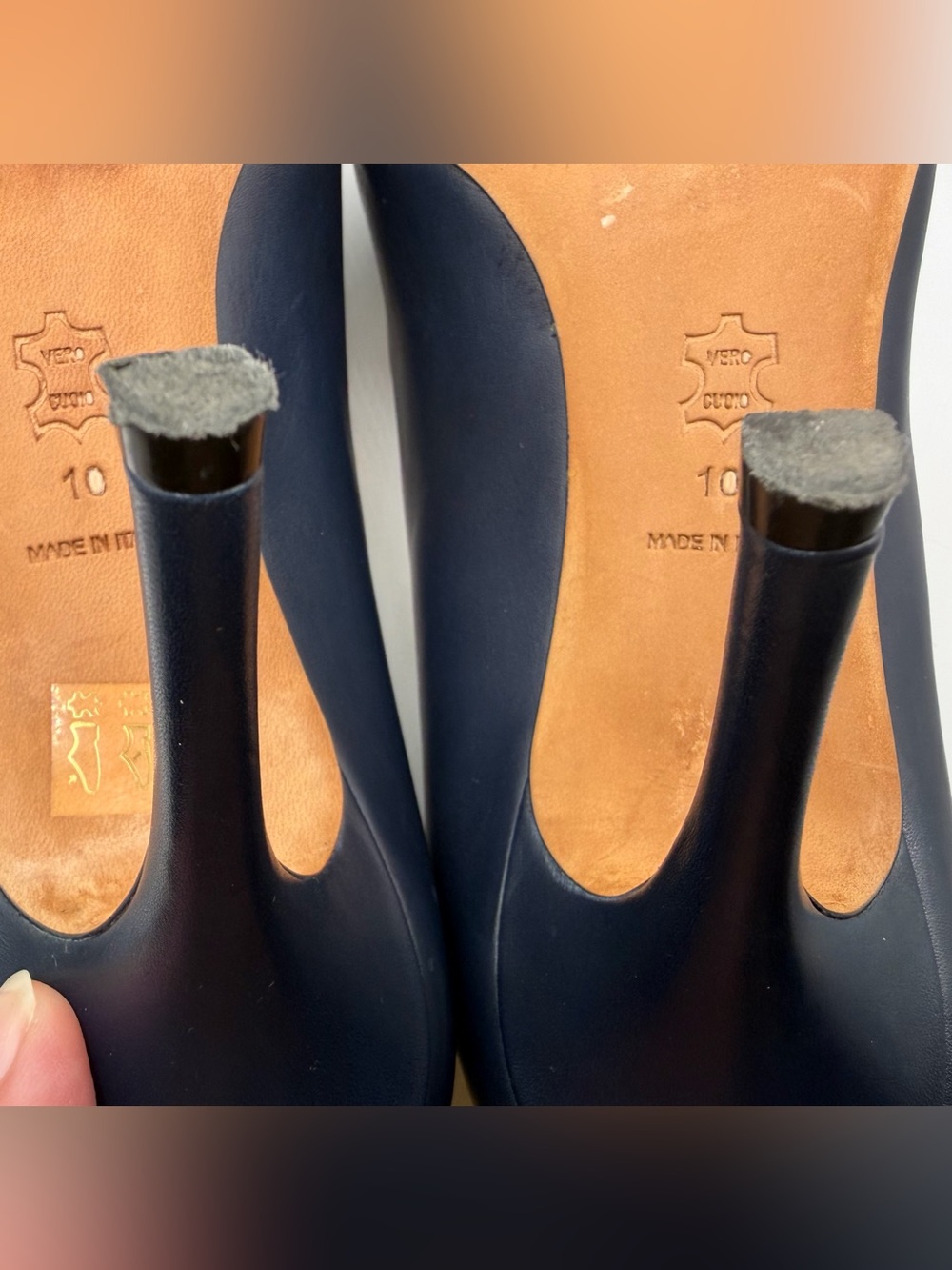 Tory Burch 85MM Cap-Toe Pump Leather Size 10M Ink Navy/Black - Picture 7 of 10